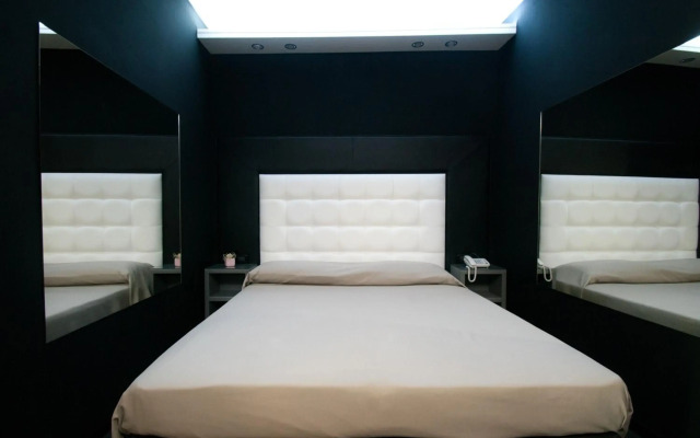 Fly Boutique Hotel