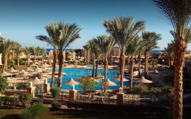 Designer Studio With Amazing Views of the Red Sea!
