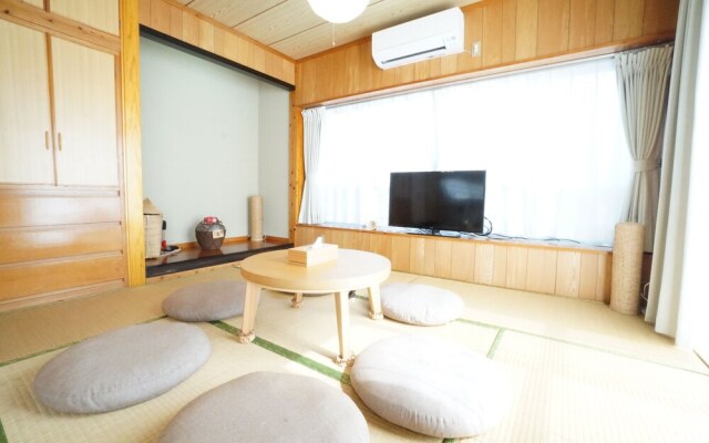 Kafuya Miyagi igusa villa