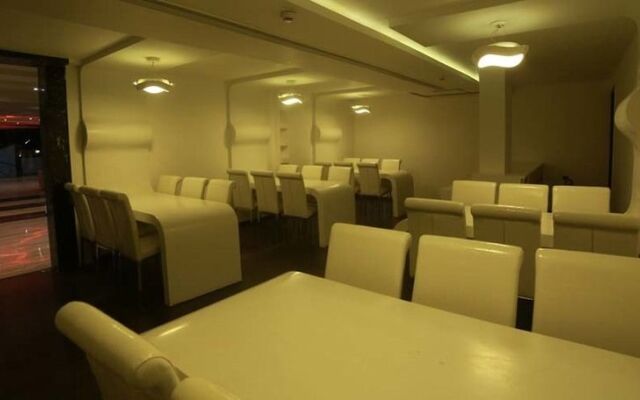 Hotel M Grand