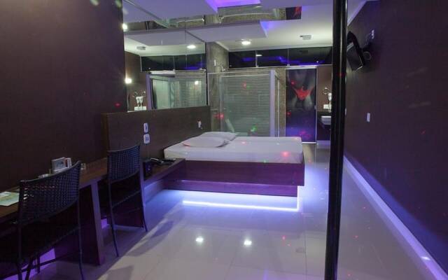 A Praia Motel - Adults Only