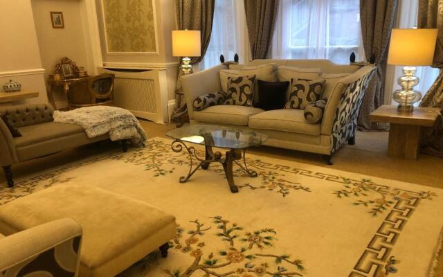 50A Clifton Garth