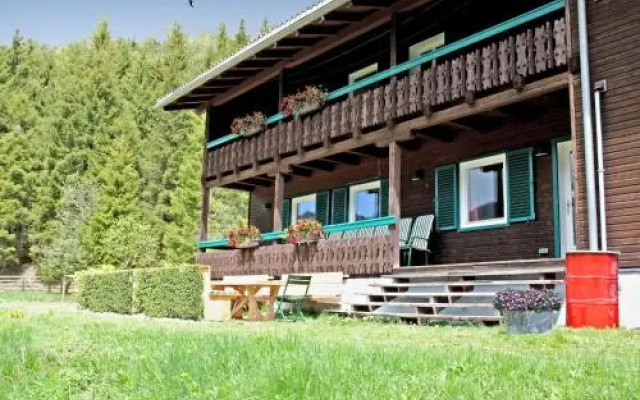Chalet Innerkrems 1