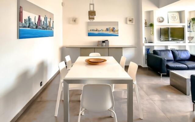 Rupin Pastel in Tel Aviv-yafo