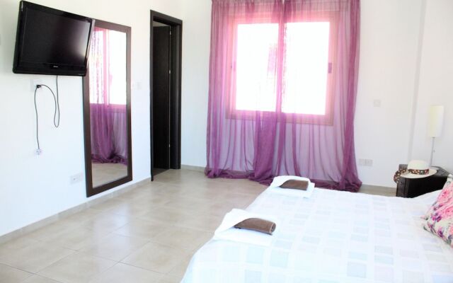 Avrora Villa PV