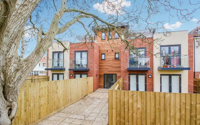 Razia Apartments