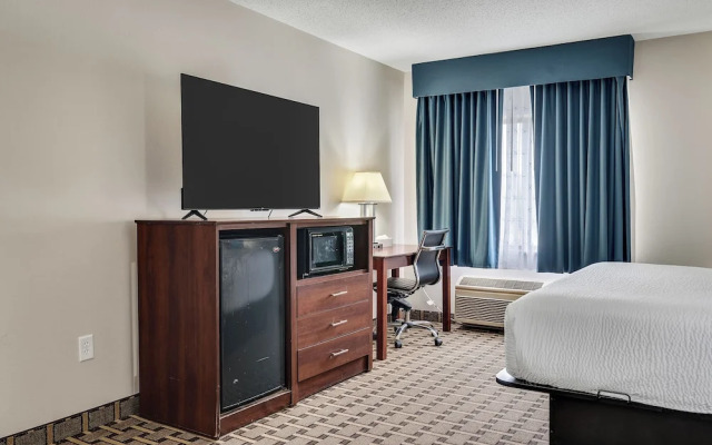 Baymont Inn And Suites La Cros