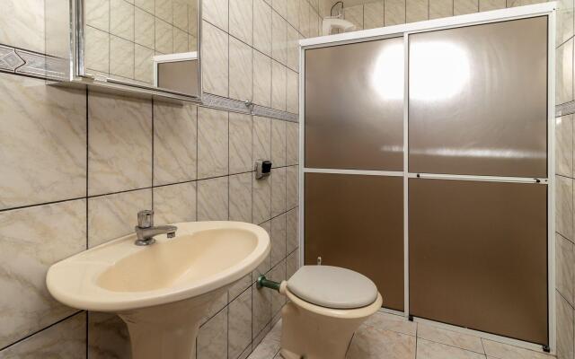 Aluguel Casa 2 Quartos para 8 Pessoas Bombas/SC