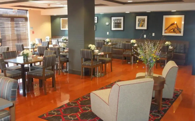 Four Points by Sheraton Columbus-Polaris