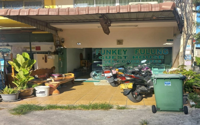 OYO 75474 Funkey Fulung Andy & Tan Guest House