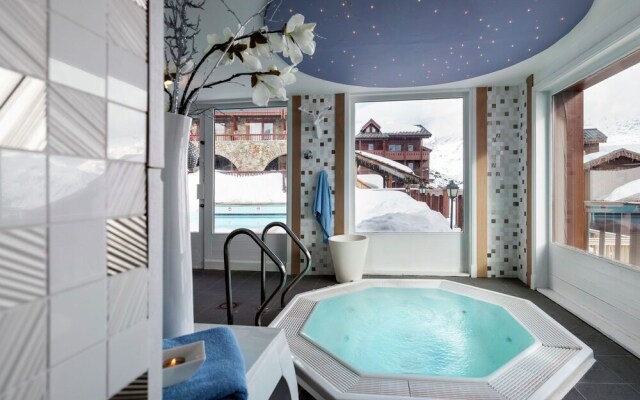 Pretty Apartment Just 300 Meters From the Slopes in Tignes