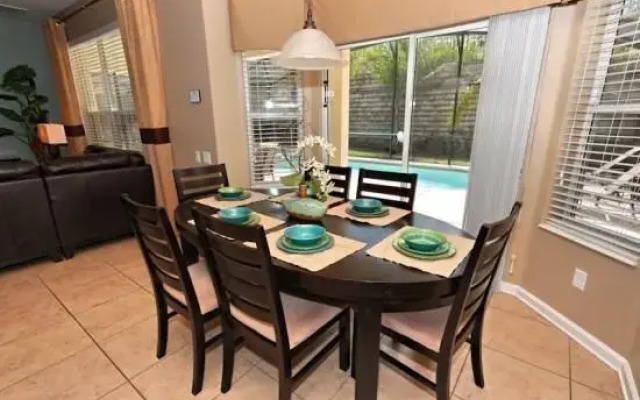 Magnificent Upscale Villa by Five Star Vacation Homes