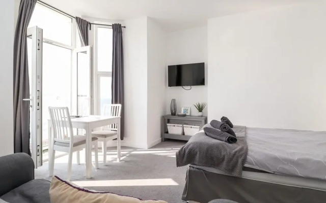 5 Seaview @ Bridlington Bay