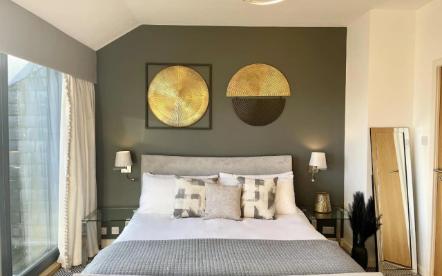 Edinburgh Penthouse 101