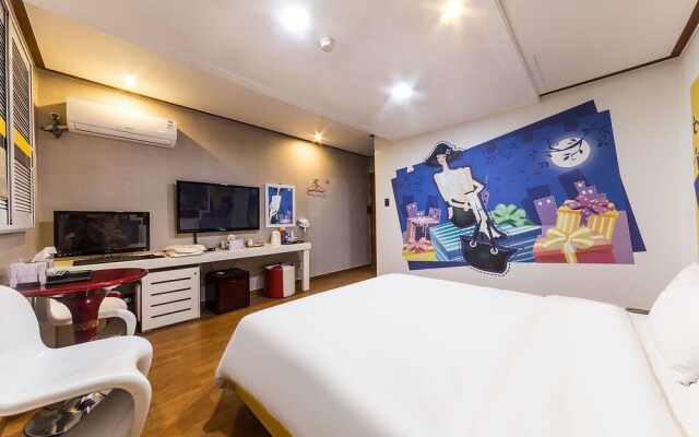Hotel Pop