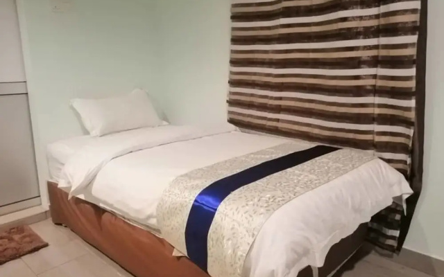 Summer Hotel