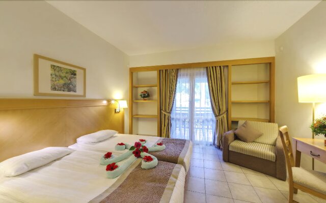 Paloma Paradise Beach Resort