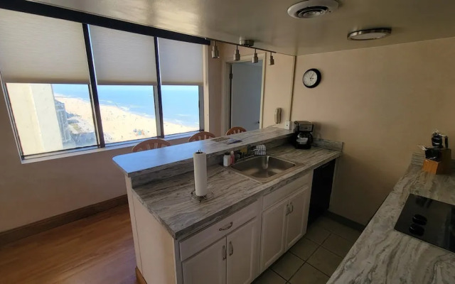 Four Sails Resort