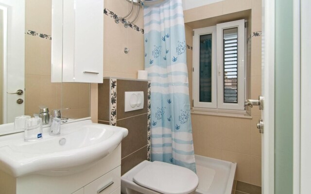Nice Home in Omis With Wifi and 2 Bedrooms