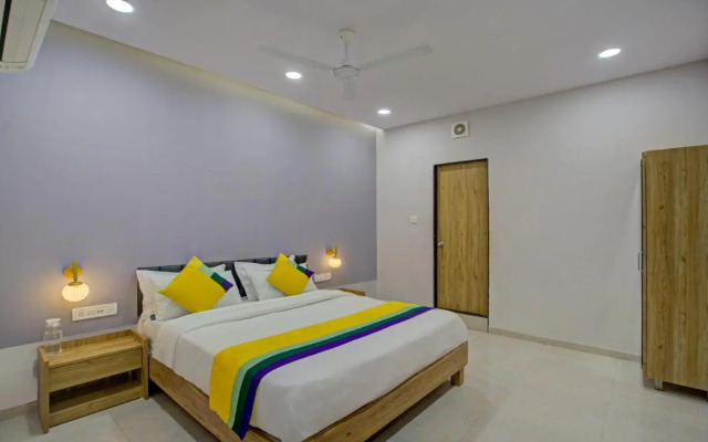 Itsy Hotels Natasha, Vesu, Surat