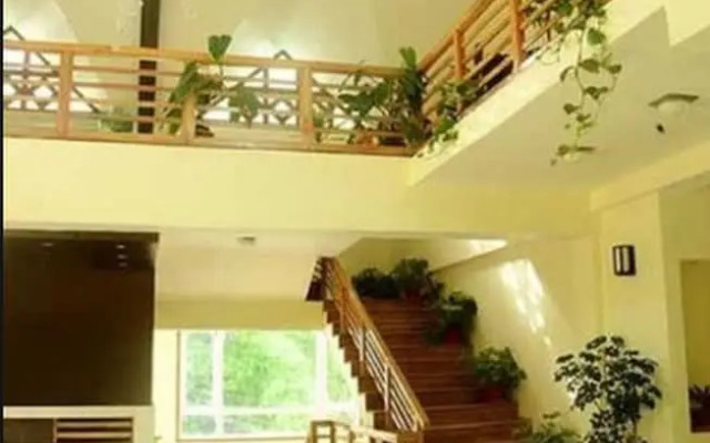 Summit Lillium Hotel & Spa