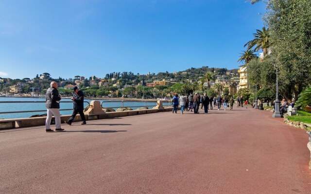 Spacious Apartment in Rapallo with Balcony