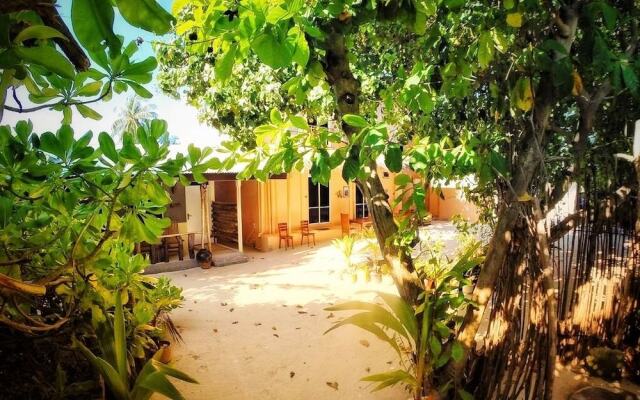 Rasdhoo Island Inn Beachfront