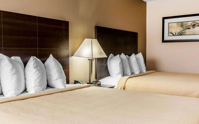 Quality Inn & Suites Mattoon South