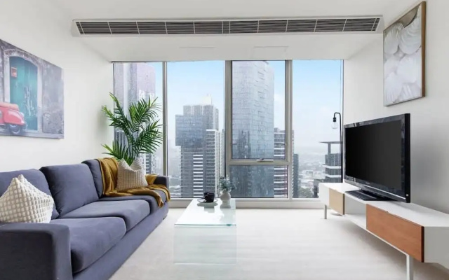 Comfy & Stylish 2BR Apt Next to Crown, City Views – Guest Rooms – Melbourne