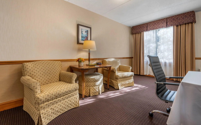 Clarion Hotel Conference Center on Lake Erie