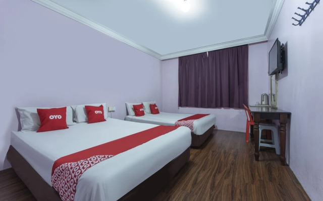 OYO 90417 Apollo Hotel