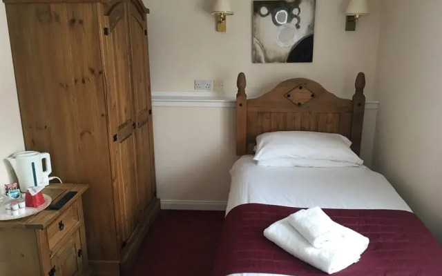 Novar Arms Hotel