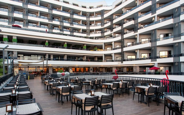 Noxinn Deluxe Hotel