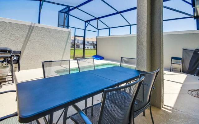 Romeo Circle Villa Storey Lake 1