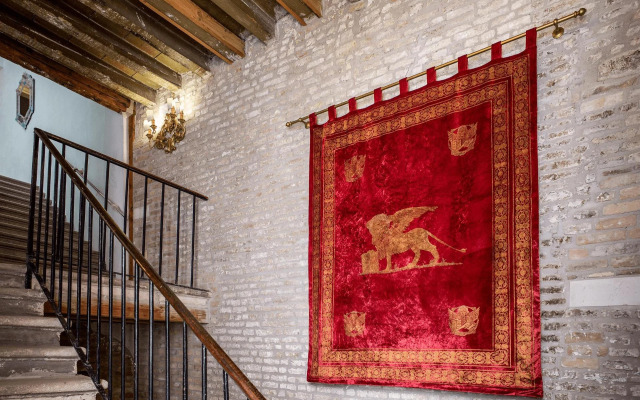 Locanda Leon Bianco on the Grand Canal