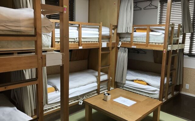 RokuRoku - Hostel