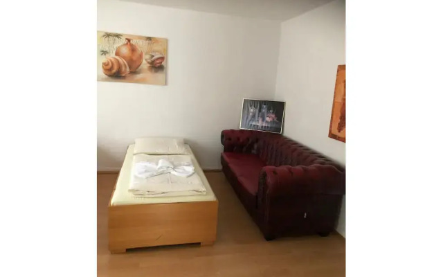 City Hotel-Garni