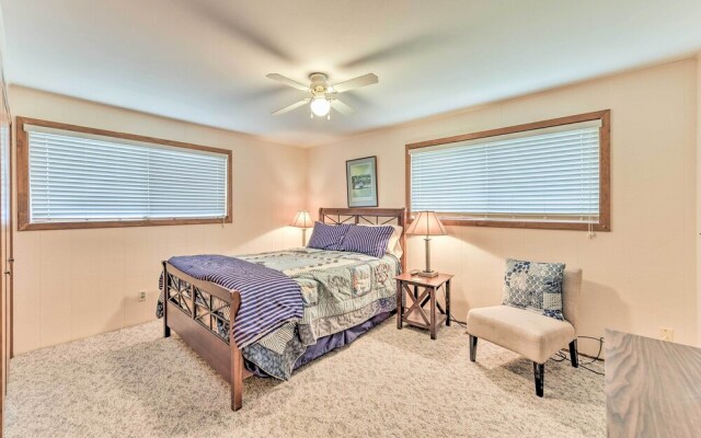 Beachfront Whidbey Island Home + Apartment!
