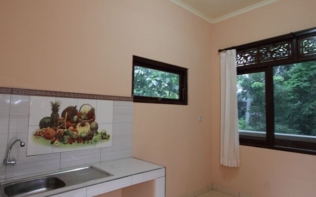 Citrus Tree Villas - Arik