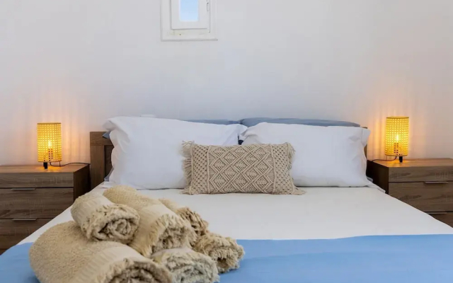 Akre Marlas Tinos