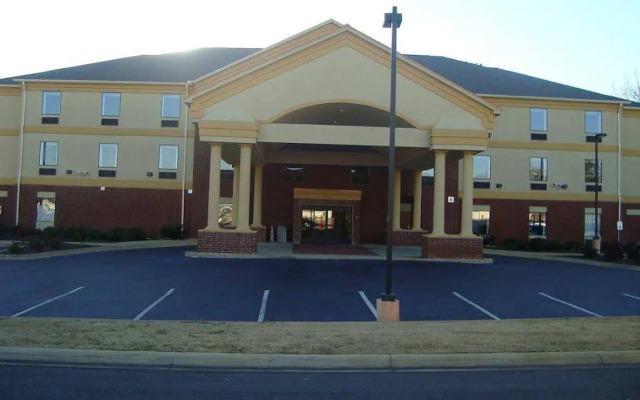 Ambassador Inn and Suites Tuscaloosa