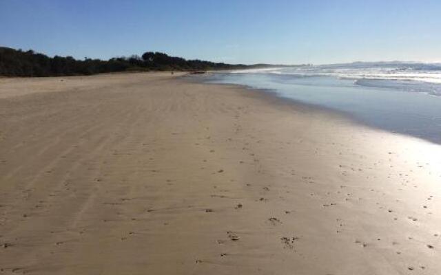 Tallowood beachfront cottage