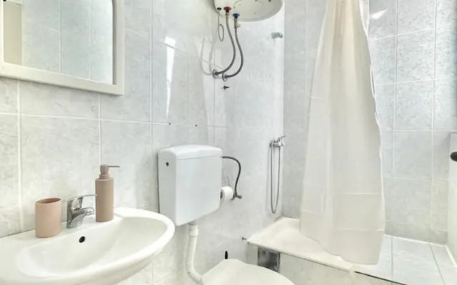 B&M Holiday Rooms