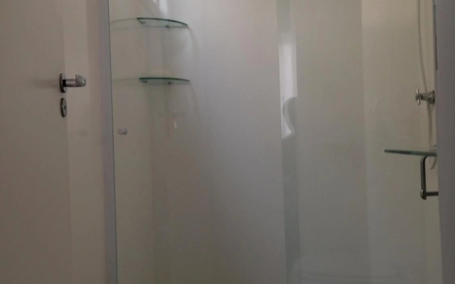 Suítes e Quartos na Avenida Carlos Gomes