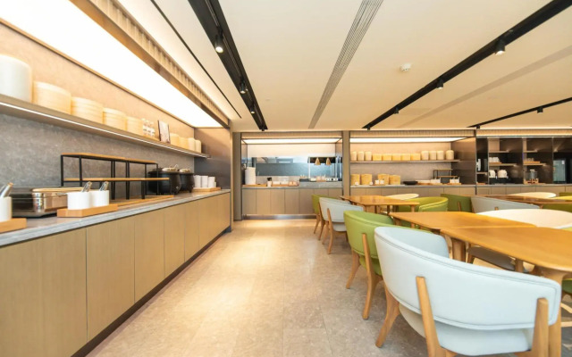 Ji Hotel Shanghai North Bund Changyang Road