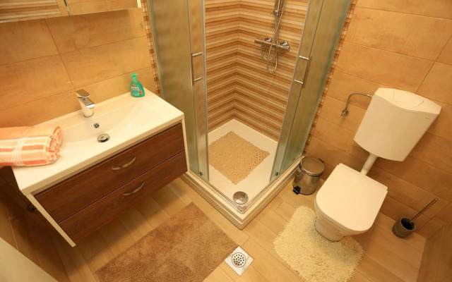 Apartments with a parking space Zadar - 18899