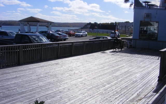 Elevate Rooms on Water Street