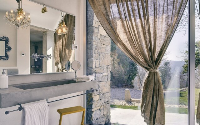 Magnificent Villa in Groznjan With High-end Kitchen & Pool