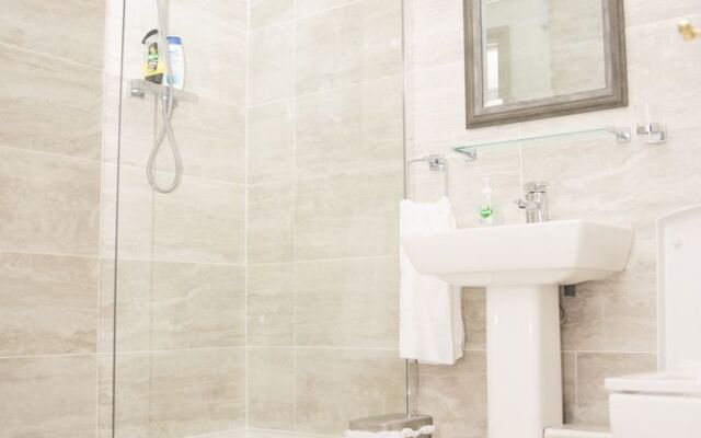 Luxury Executive Serviced Apartment