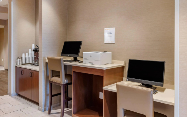 Comfort Inn & Suites